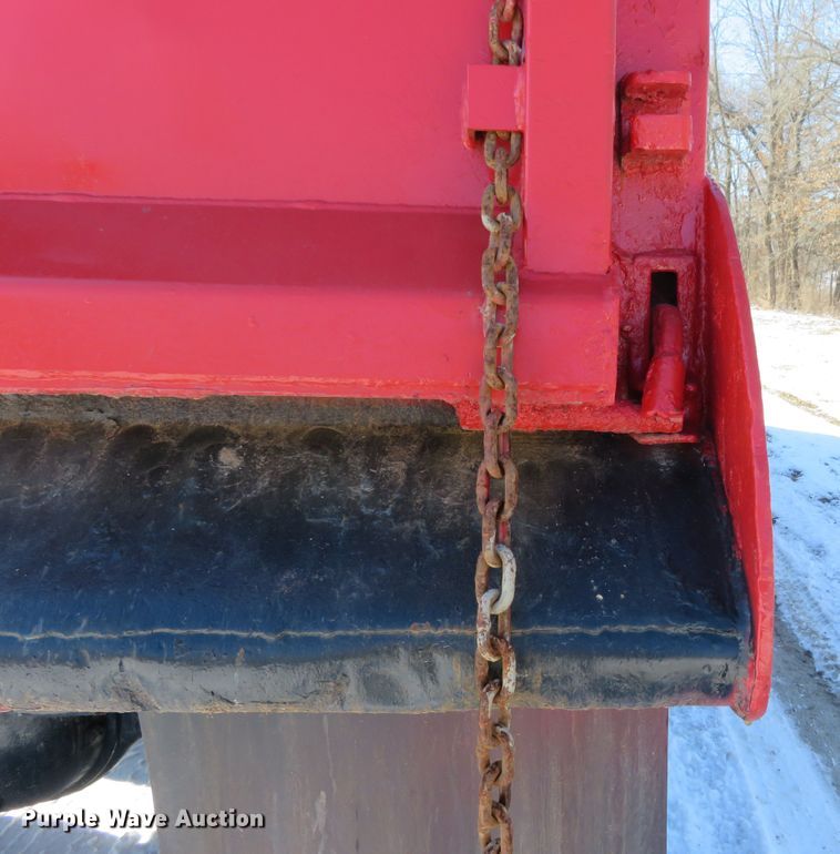 image for item GT9521 2006 Sterling LT9500  dump truck