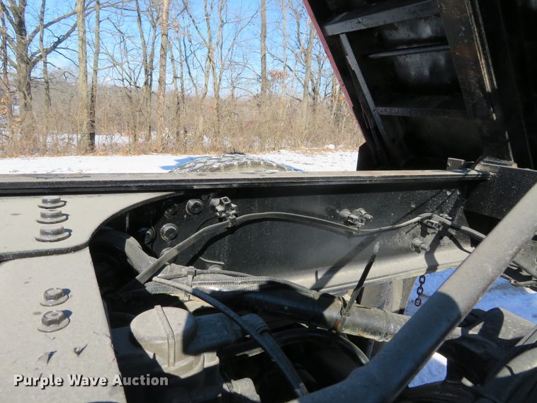 image for item GT9521 2006 Sterling LT9500  dump truck