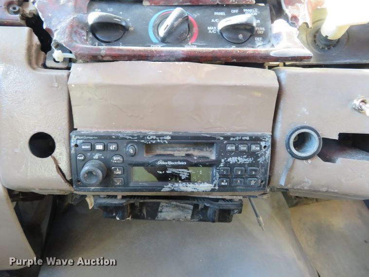 image for item GT9521 2006 Sterling LT9500  dump truck