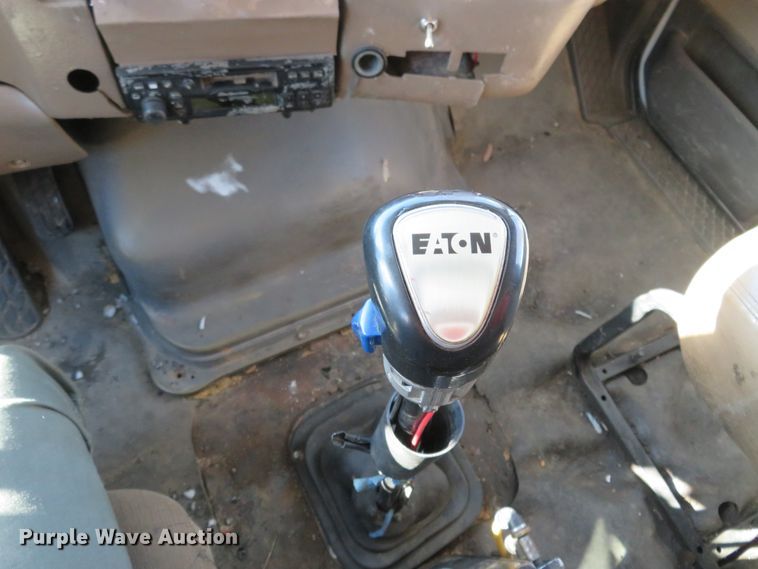 image for item GT9521 2006 Sterling LT9500  dump truck