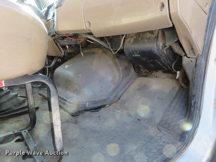 image for item GT9521 2006 Sterling LT9500  dump truck