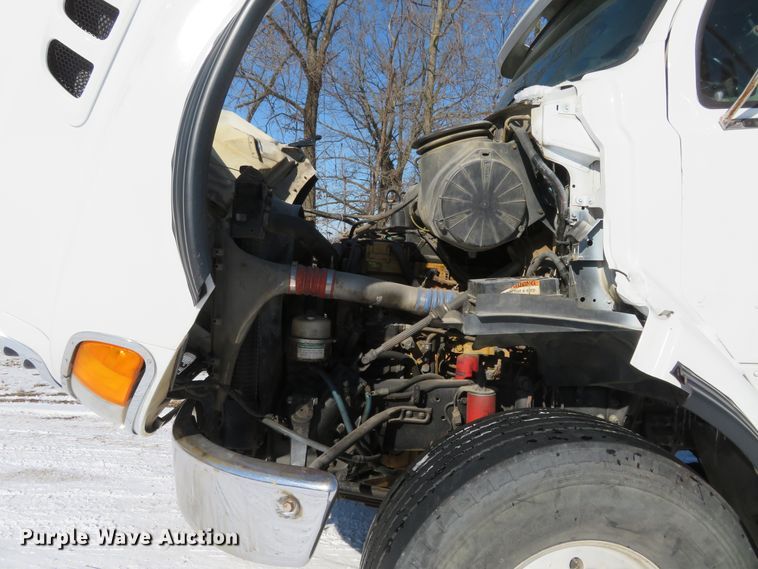 image for item GT9521 2006 Sterling LT9500  dump truck