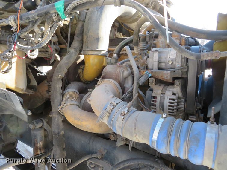 image for item GT9521 2006 Sterling LT9500  dump truck