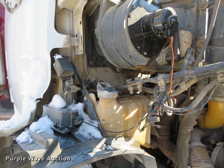 image for item GT9521 2006 Sterling LT9500  dump truck