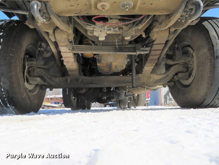 image for item GT9521 2006 Sterling LT9500  dump truck