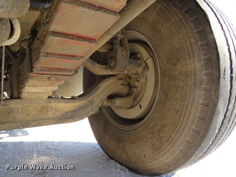 image for item GT9521 2006 Sterling LT9500  dump truck