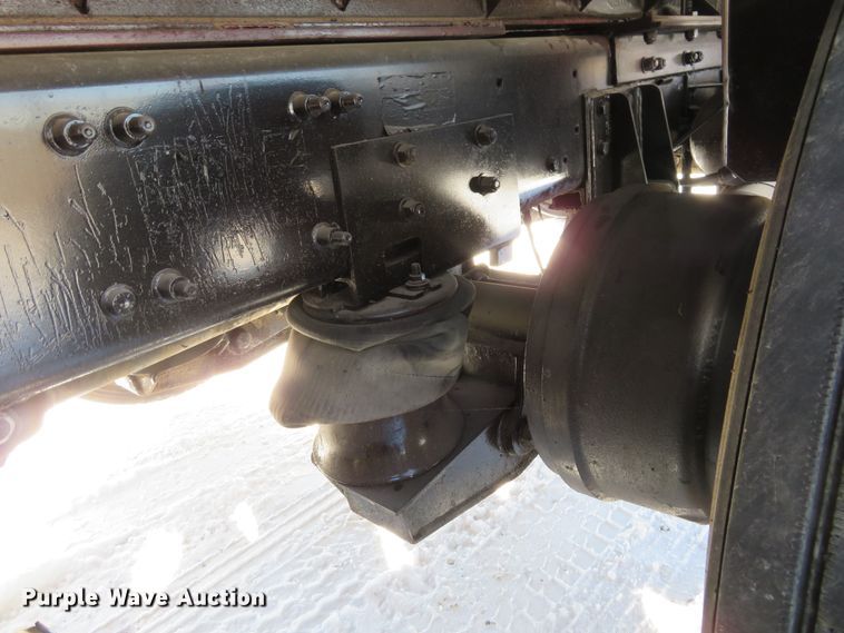 image for item GT9521 2006 Sterling LT9500  dump truck