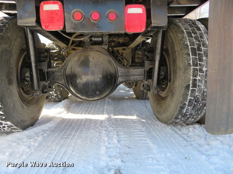 image for item GT9521 2006 Sterling LT9500  dump truck