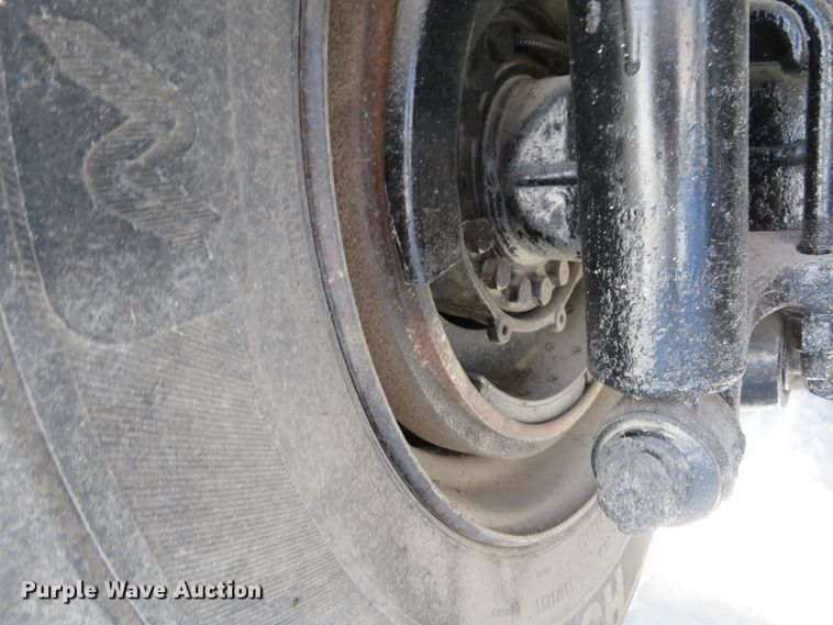 image for item GT9521 2006 Sterling LT9500  dump truck