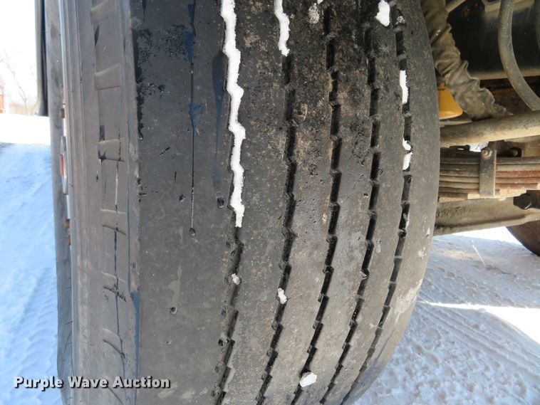 image for item GT9521 2006 Sterling LT9500  dump truck