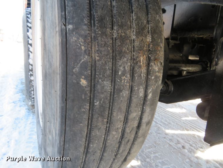 image for item GT9521 2006 Sterling LT9500  dump truck