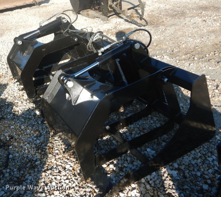 image for item GT9543 80"W skid steer grapple bucket