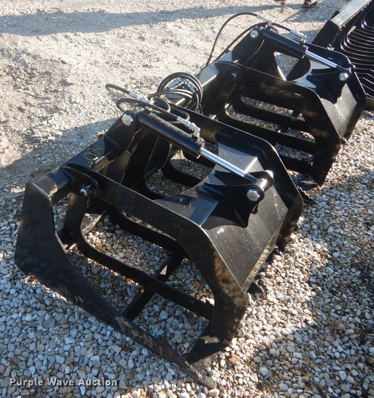 image for item GT9543 80"W skid steer grapple bucket