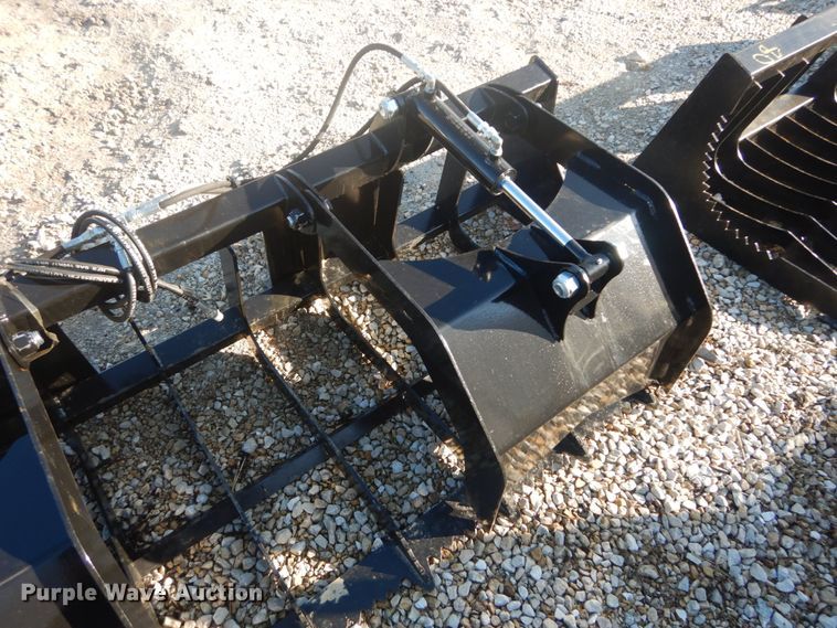 image for item GT9543 80"W skid steer grapple bucket