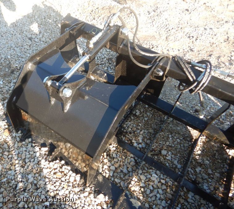 image for item GT9543 80"W skid steer grapple bucket