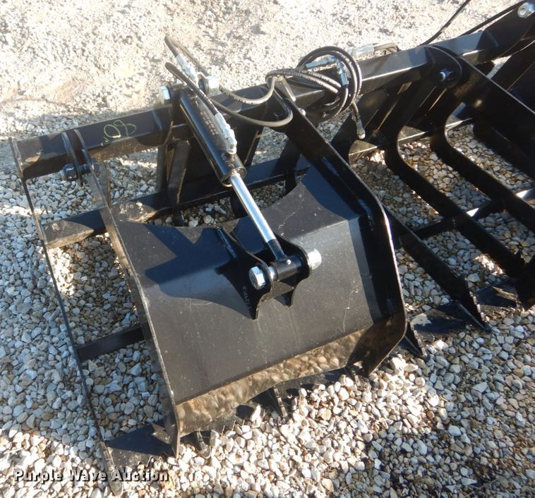 image for item GT9543 80"W skid steer grapple bucket