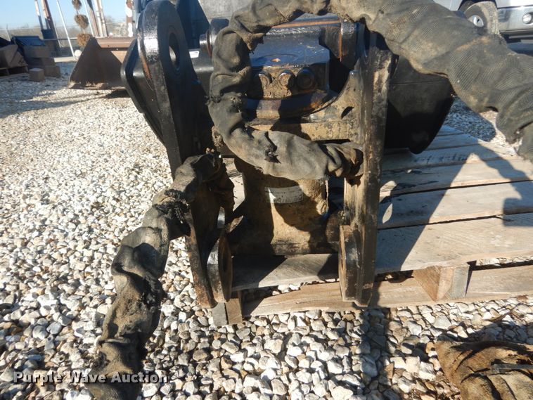 image for item GT9544 34"W excavator bucket