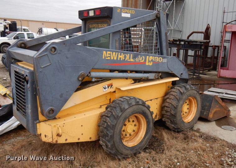 image for item HD9231 2001 New Holland LS180  skid steer loader