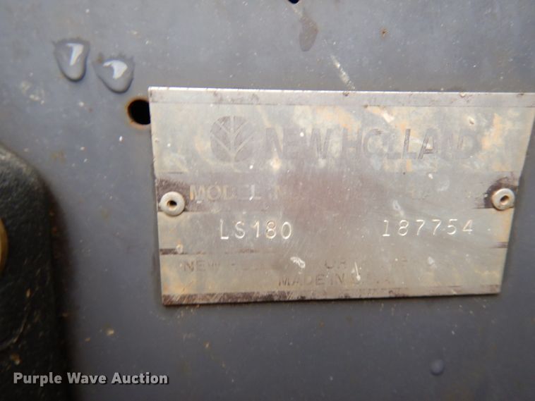 image for item HD9231 2001 New Holland LS180  skid steer loader