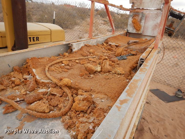 image for item HI9022 2003 JLG 2630ES  scissor lift