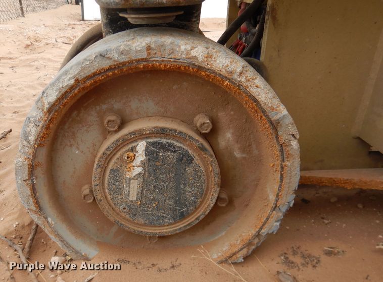 image for item HI9022 2003 JLG 2630ES  scissor lift