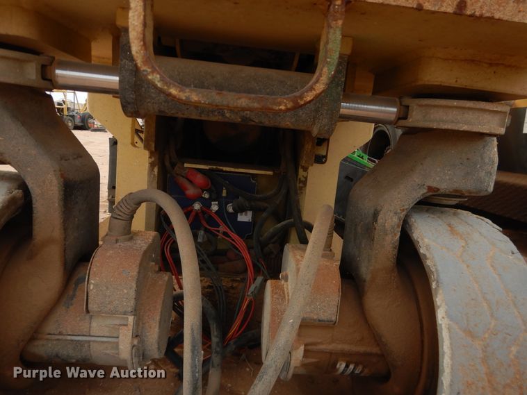 image for item HI9022 2003 JLG 2630ES  scissor lift