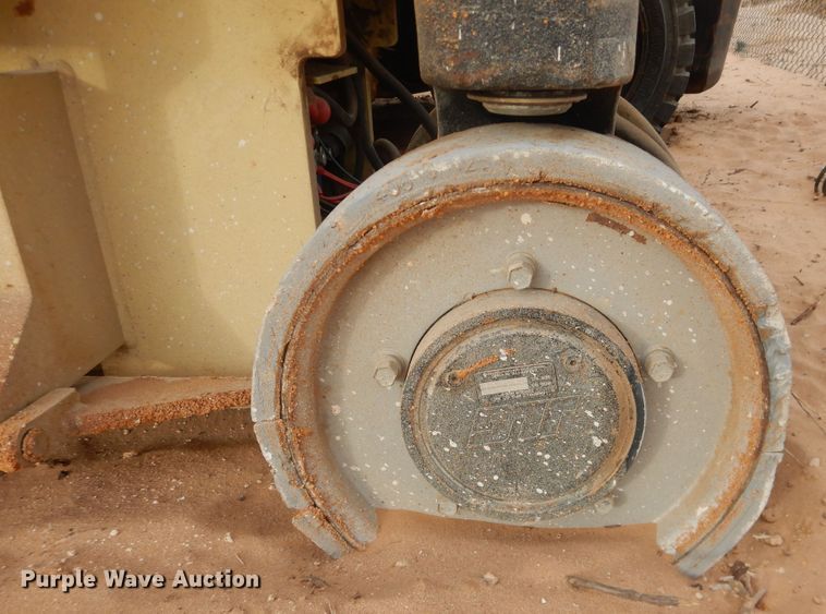 image for item HI9022 2003 JLG 2630ES  scissor lift