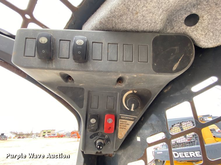 image for item HR9349 2012 John Deere 323DT  tracked skid steer loader