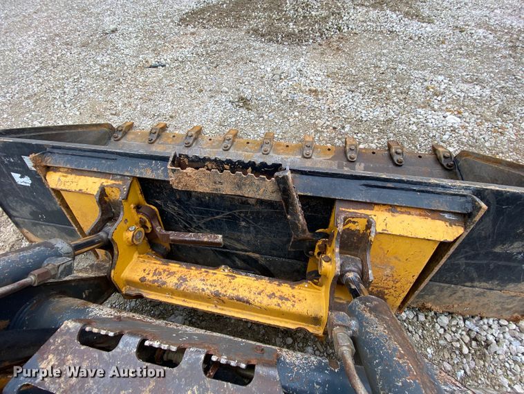 image for item HR9349 2012 John Deere 323DT  tracked skid steer loader