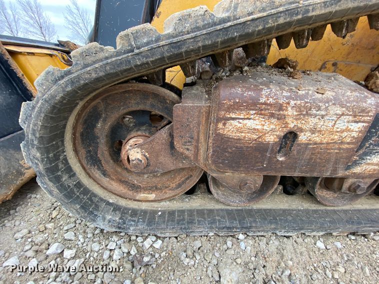 image for item HR9349 2012 John Deere 323DT  tracked skid steer loader