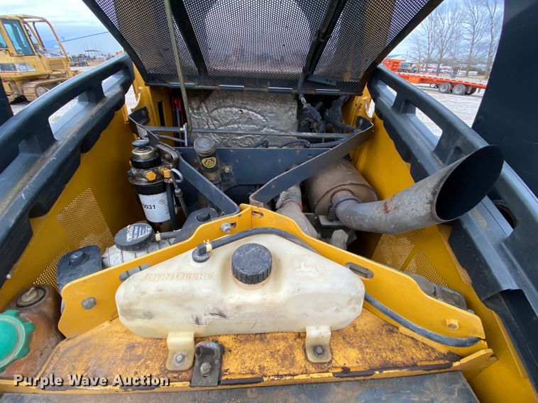 image for item HR9350 2012 John Deere 323D  tracked skid steer loader