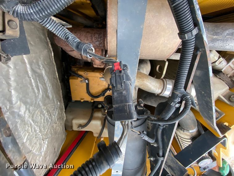 image for item HR9350 2012 John Deere 323D  tracked skid steer loader