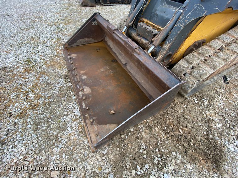 image for item HR9350 2012 John Deere 323D  tracked skid steer loader