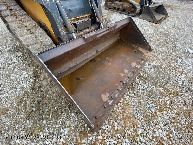 image for item HR9350 2012 John Deere 323D  tracked skid steer loader