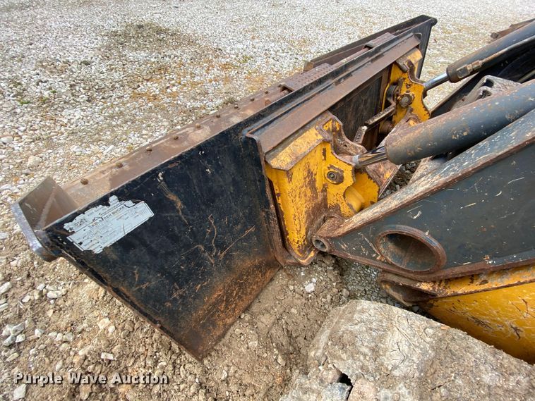image for item HR9350 2012 John Deere 323D  tracked skid steer loader