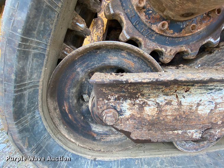 image for item HR9350 2012 John Deere 323D  tracked skid steer loader