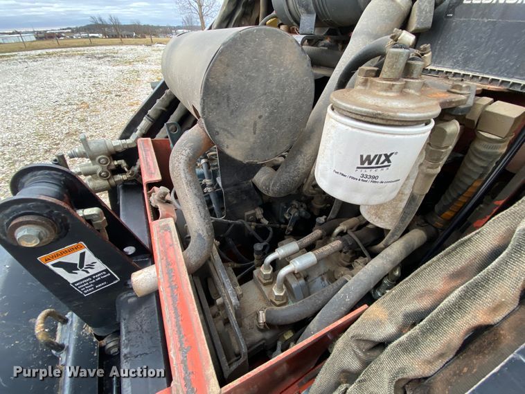 image for item HR9351 2006 Ditch Witch XT850  mini excavator / tool carrier