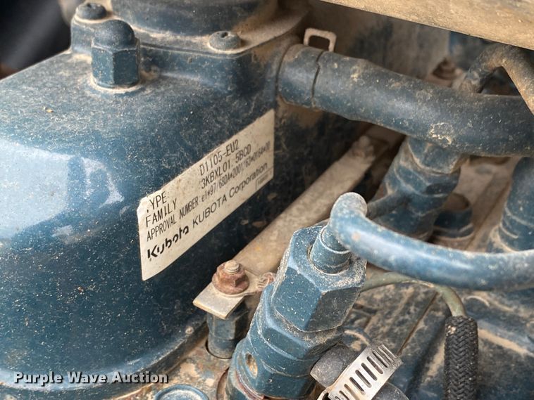 image for item HR9351 2006 Ditch Witch XT850  mini excavator / tool carrier