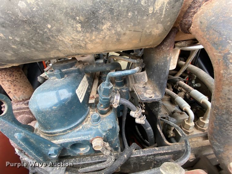 image for item HR9351 2006 Ditch Witch XT850  mini excavator / tool carrier