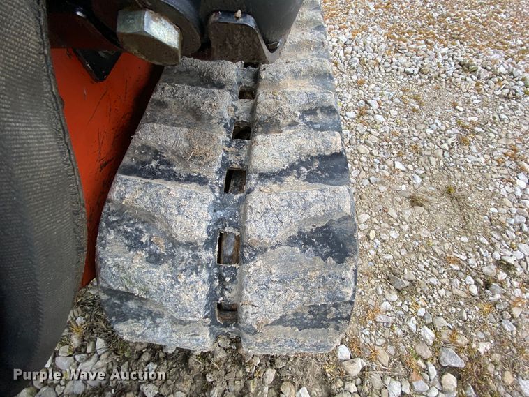 image for item HR9351 2006 Ditch Witch XT850  mini excavator / tool carrier