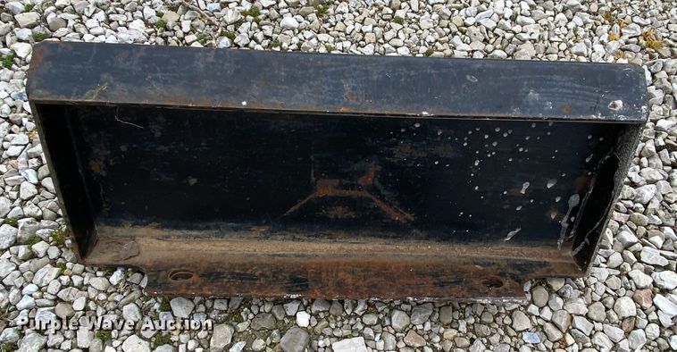 image for item HR9351 2006 Ditch Witch XT850  mini excavator / tool carrier