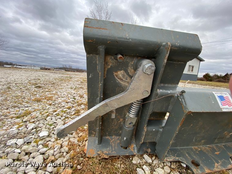 image for item HR9351 2006 Ditch Witch XT850  mini excavator / tool carrier