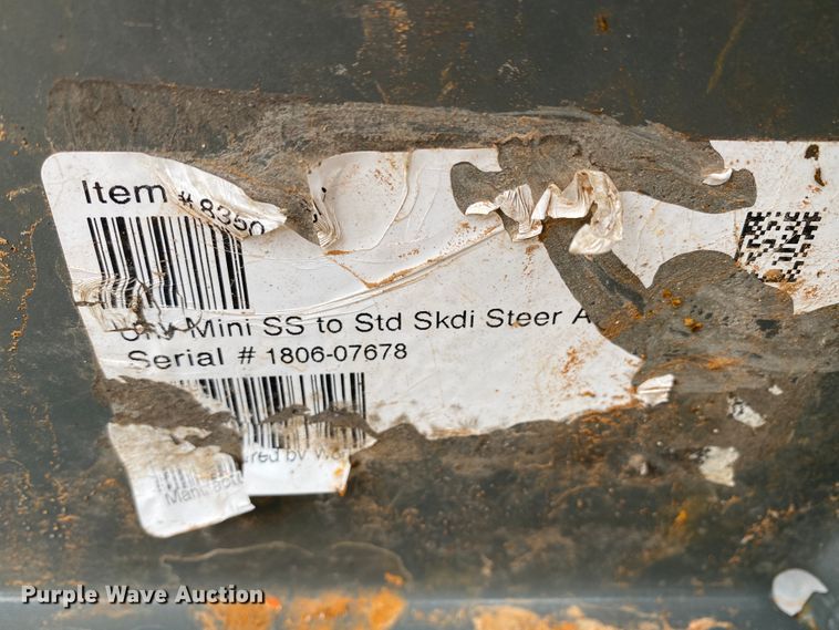 image for item HR9351 2006 Ditch Witch XT850  mini excavator / tool carrier