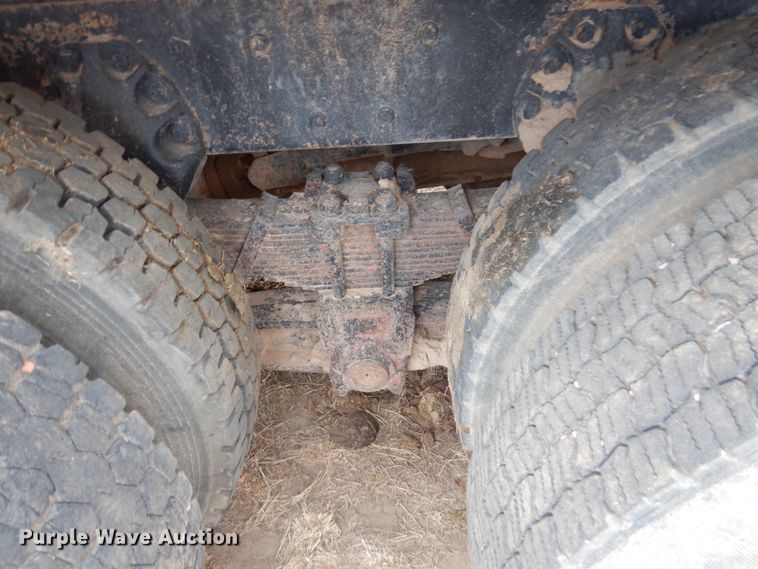 image for item HS9767 1995 Ford LT9000  dump truck