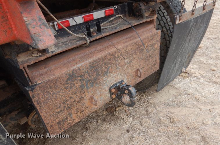 image for item HS9767 1995 Ford LT9000  dump truck