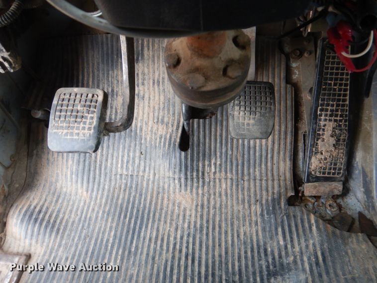 image for item HS9767 1995 Ford LT9000  dump truck