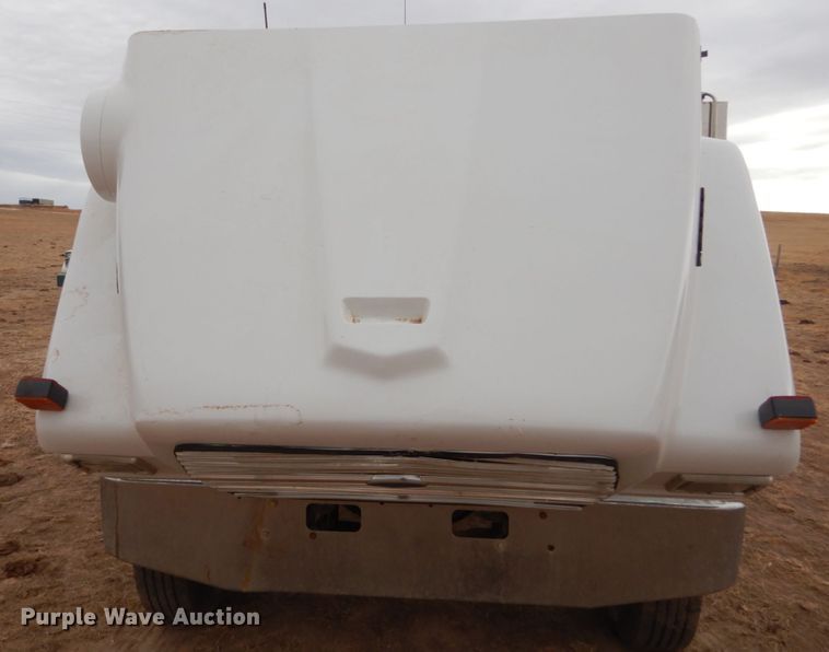image for item HS9767 1995 Ford LT9000  dump truck