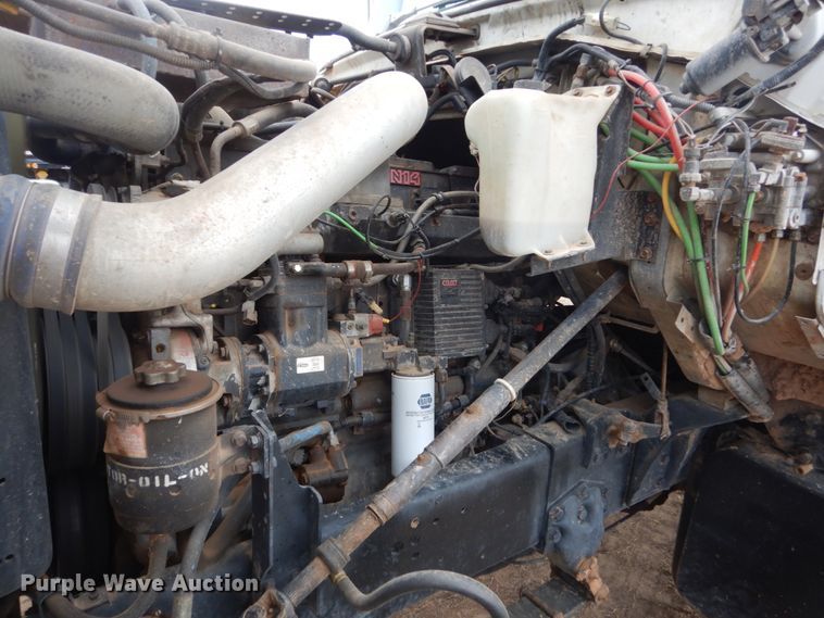 image for item HS9767 1995 Ford LT9000  dump truck