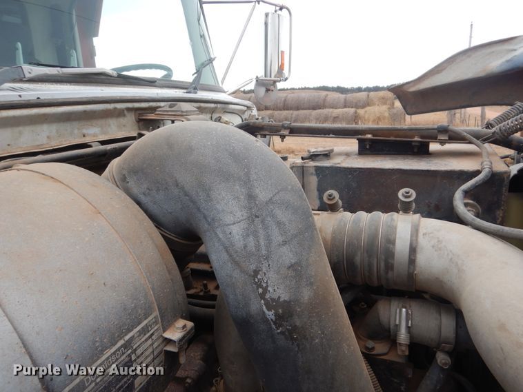 image for item HS9767 1995 Ford LT9000  dump truck