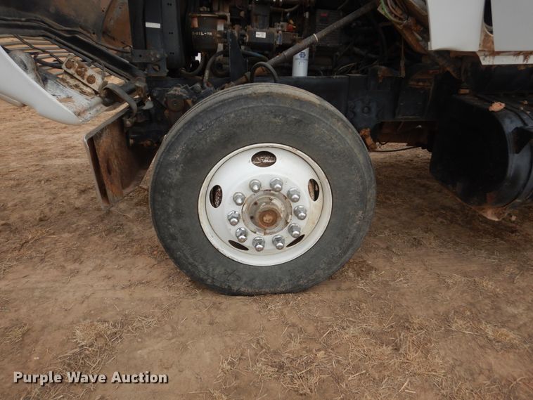 image for item HS9767 1995 Ford LT9000  dump truck